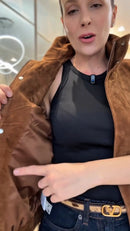 Jaqueta Oversized em Couro com Gola Alta e Barra Ajustada