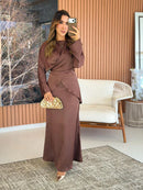 Conjunto de saia com Capa